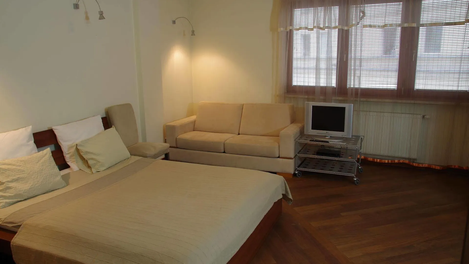 Szucha Apartment Varsó
